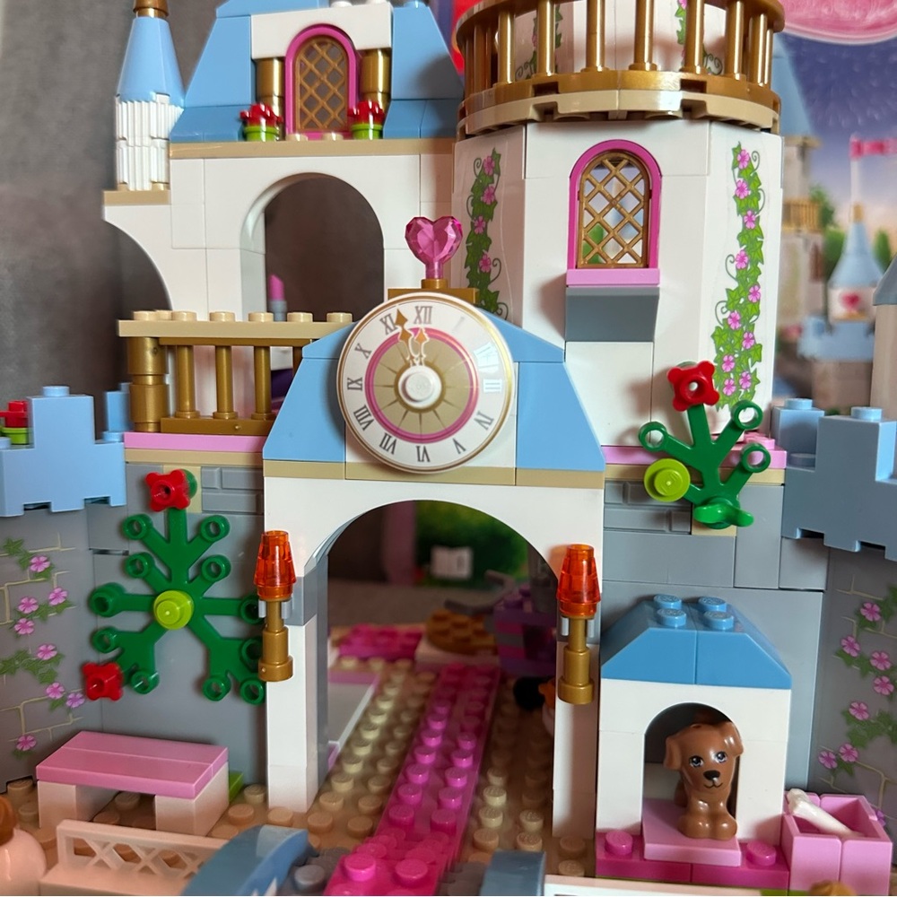 LEGO Disney Princess Cinderella Enchanted Castle Set - Blue and Pink - 41055 - Picture 7 of 14